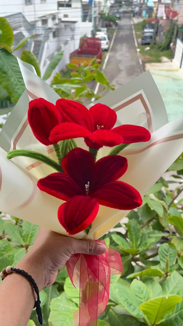 Handmade Velvet Lily Bouquet (3 Stems)