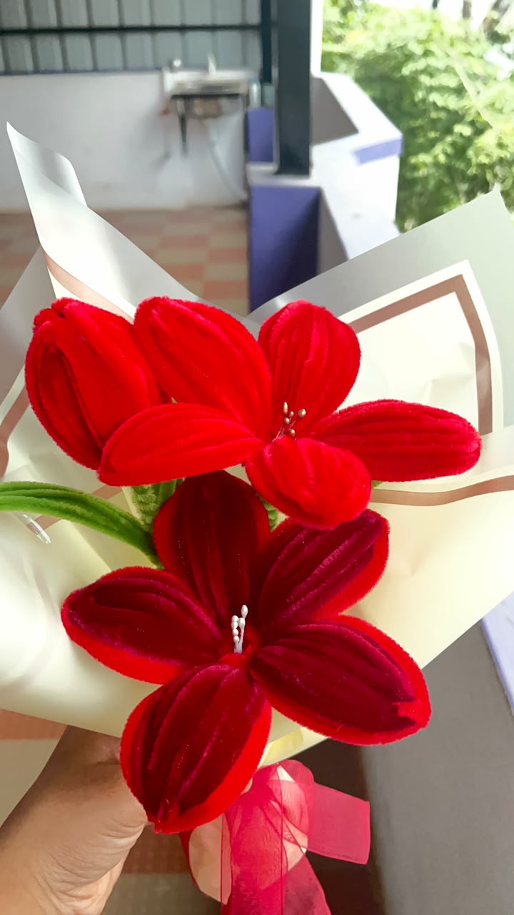 Handmade Velvet Lily Bouquet (3 Stems)